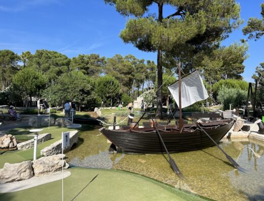 Adventure Mini Golf