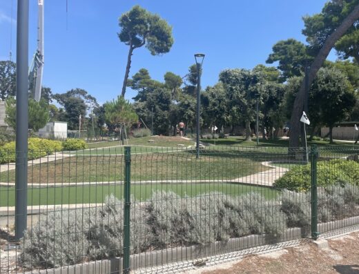 Mini golf